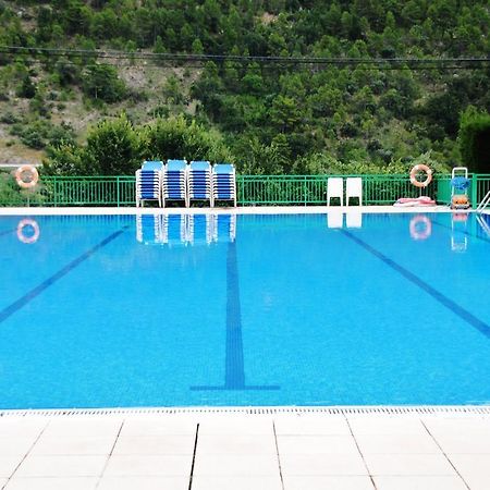 Camping Organya Hotel Exterior foto
