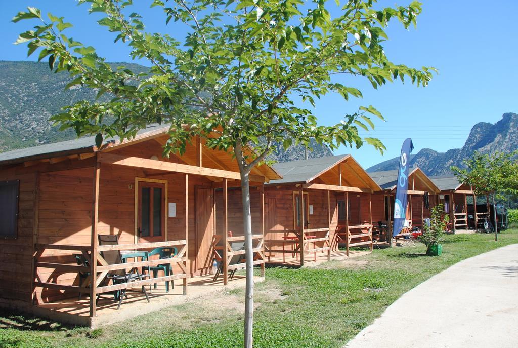Camping Organya Hotel Habitación foto